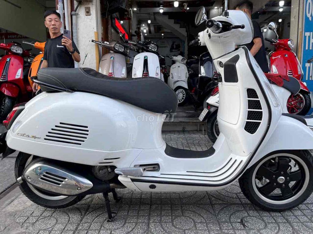 PIAGIIO SUPER/300cc Quastar - model 2019. Mua bán Xe máy tại Quận Phú Nhuận Tp Hồ Chí Minh được đăng bởi vespa cũ PiAGIO Cao Cấp TUẤN CƯƠNG SAIGON  hình 1