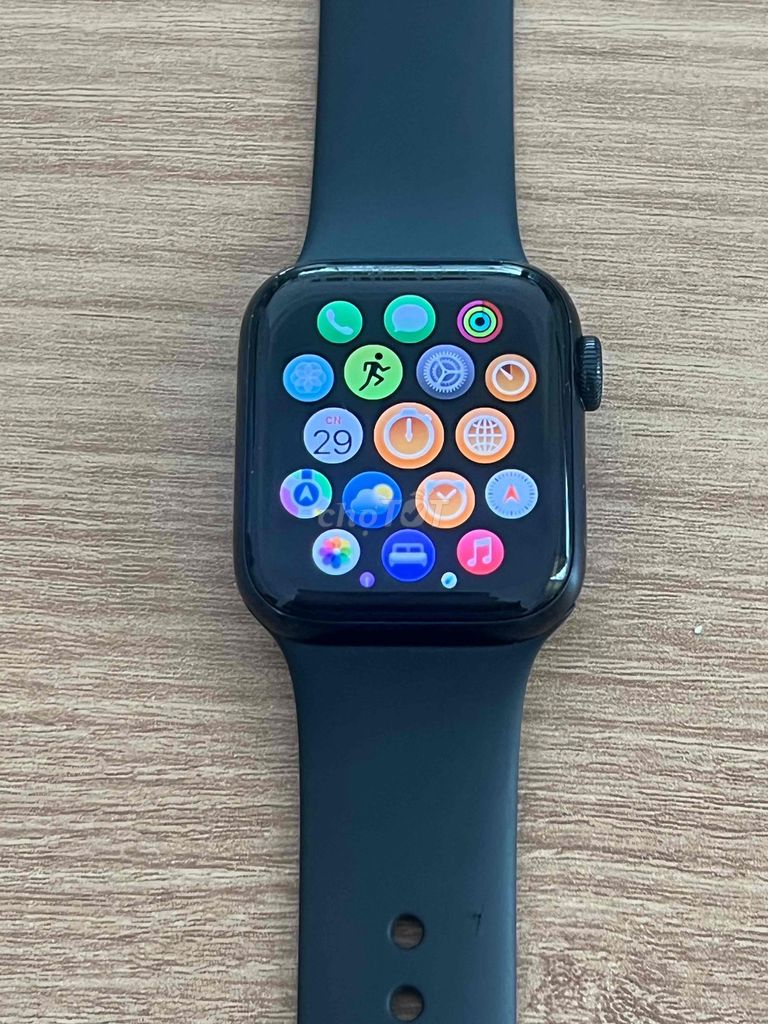 Apple Watch Series SE 2 40mm Đen 97%. Mua bán Thiết bị đeo thông minh tại Thành phố Long Xuyên An Giang được đăng bởi Laptop Mai Lý Nghĩa hình 1