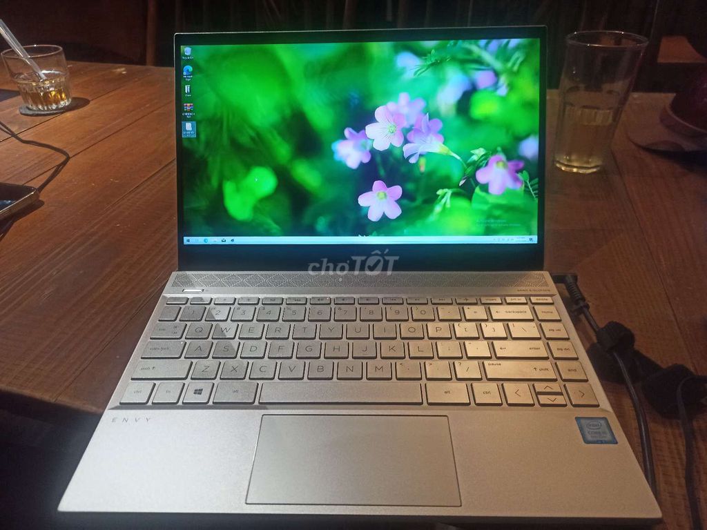 HP Envy 13 màn gương đẹp 95% i5 8250u RAM 8GB/128. Mua bán Laptop tại Quận Tân Phú Tp Hồ Chí Minh được đăng bởi Ngọc hình 1