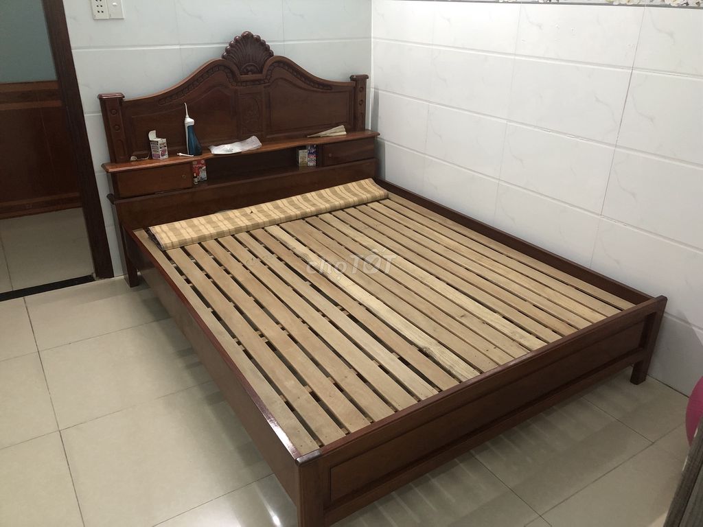 Thanh lý giường gỗ Căm xe 1,6m x 2m