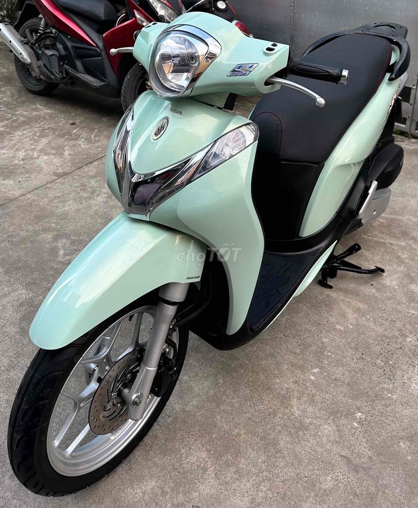 SH Mode 2015 chất xe zin đẹp máy zin êm. Mua bán Xe máy tại Quận Ninh Kiều Cần Thơ được đăng bởi Cửa Hàng Xe Nhật Tài hình 2