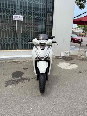 sh 128. phanh abs. nguyên rin xe chất. Mua bán Xe máy tại Quận Ngũ Hành Sơn Đà Nẵng được đăng bởi Nguyễn Phước Vĩnh