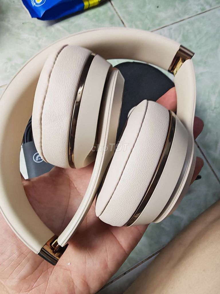 Tai nghe Beats Solo 3 Kem Đã sử dụng. Mua bán Tivi, Âm thanh tại Quận Tân Bình Tp Hồ Chí Minh được đăng bởi AnDy hình 1