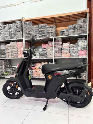 Xe máy điện Yadea Vekoo Đen