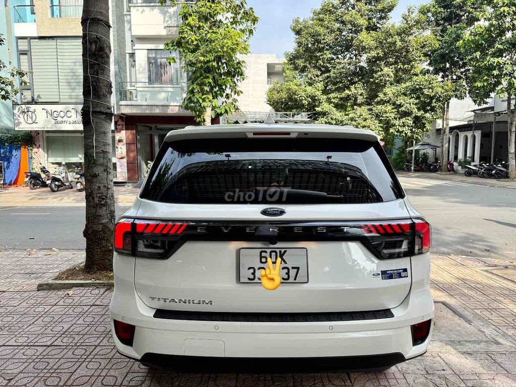 Ford Everest 2024 Titanium 2.0 AT 4x2 - 41000 km. Mua bán Ô tô tại Thành phố Biên Hòa Đồng Nai được đăng bởi Peacemaker hình 4