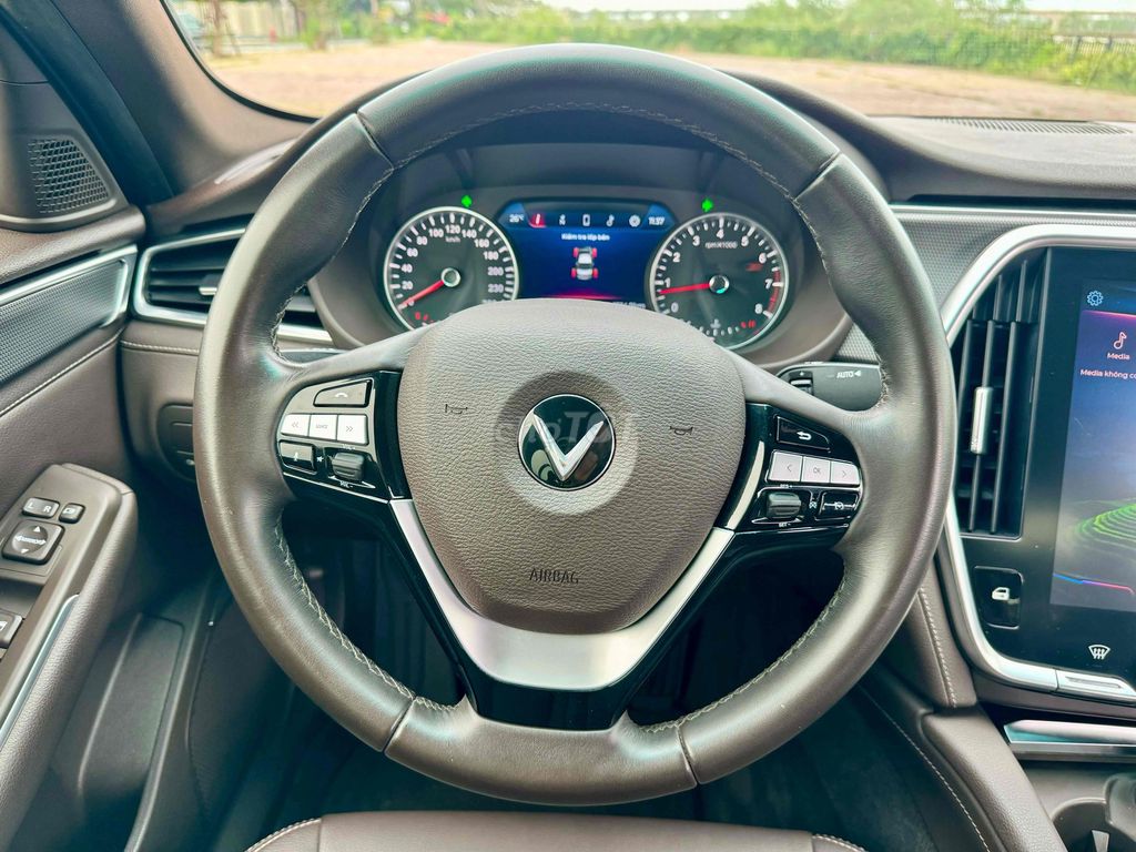 VinFast Lux A2.0 2021 2.0 AT - 50000 km. Mua bán Ô tô tại Quận Cẩm Lệ Đà Nẵng được đăng bởi nguyễn văn khoa hình 13