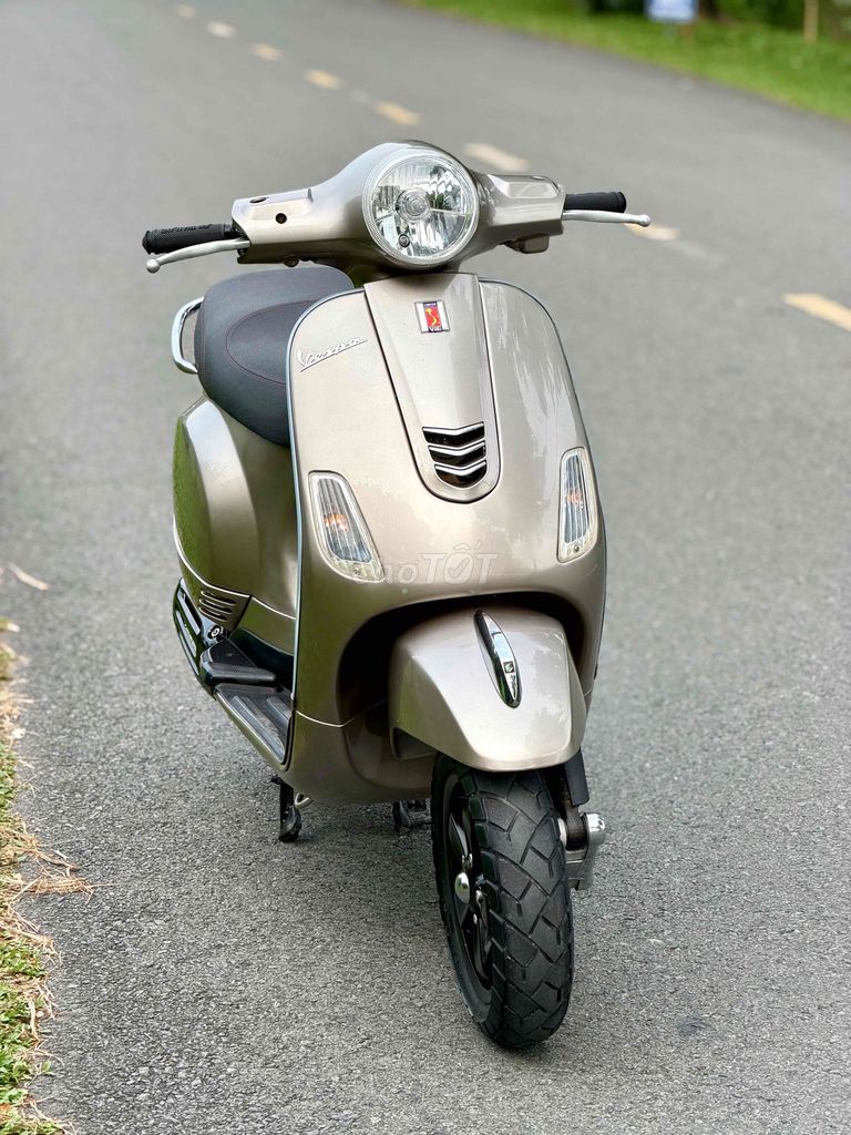 Piaggio Vespa LX 2017, золотой песок, 1700 км. Супер Кенг