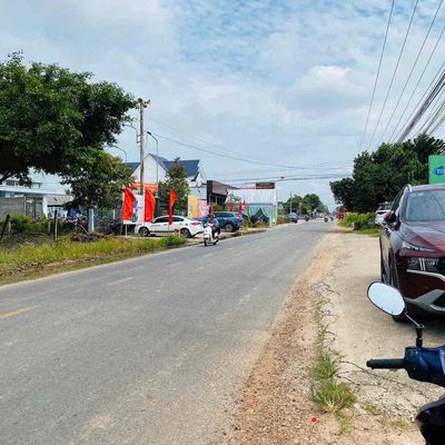 Đất mặt tiền DT 749 kinh doanh buôn bán Víp. Mua bán đất tại Huyện Dầu Tiếng Bình Dương được đăng bởi như Nguyệt
