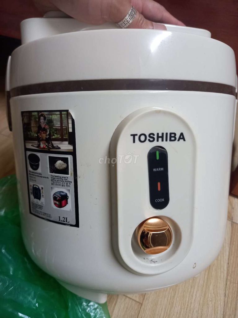 Nồi cơm điện Toshiba 1.2L Trắng. Mua bán Bếp, lò, đồ điện nhà bếp tại Quận Thanh Xuân Hà Nội được đăng bởi Trung Nguyen hình 1