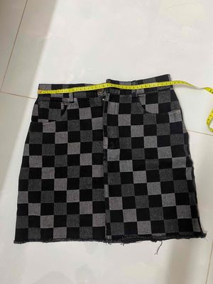 Pass 3 chân váy size S M. Mua bán Quần áo tại Quận 8 Tp Hồ Chí Minh được đăng bởi haxuan