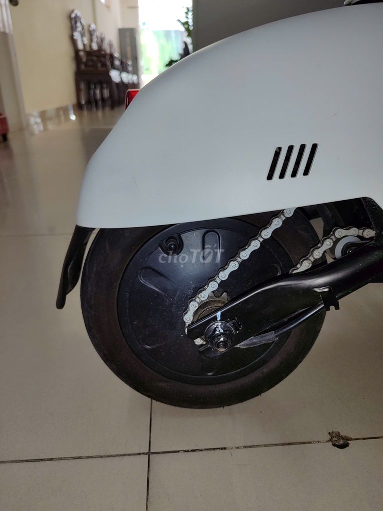 Xe điện gấp gọn OKAI EA10 màu trắng. Mua bán Xe điện tại Quận 5 Tp Hồ Chí Minh được đăng bởi Bảo Huỳnh Vĩnh hình 13