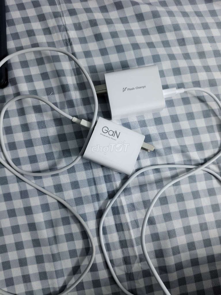 Cục sạc Xiaomi 90W Trắng đã qua sử dụng. Mua bán Phụ kiện (Màn hình, Chuột...) tại Huyện Hoài Đức Hà Nội được đăng bởi Trần Xuân Huy hình 1
