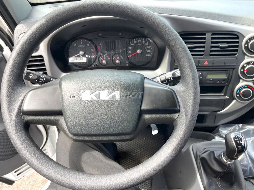 XE TẢI 2,5 TẤN KIA K250 E5 THÙNG KÍN. Mua bán Xe tải, xe ben tại Quận Bình Tân Tp Hồ Chí Minh được đăng bởi Hoàng Nguyên Thaco  hình 4