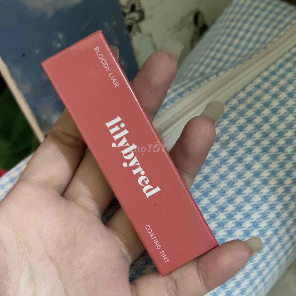 Son tint Lilybyred Bloody Liar Coating Tint. Mua bán Phụ kiện thời trang khác tại Quận Đống Đa Hà Nội được đăng bởi Diệu Huyền hình 1