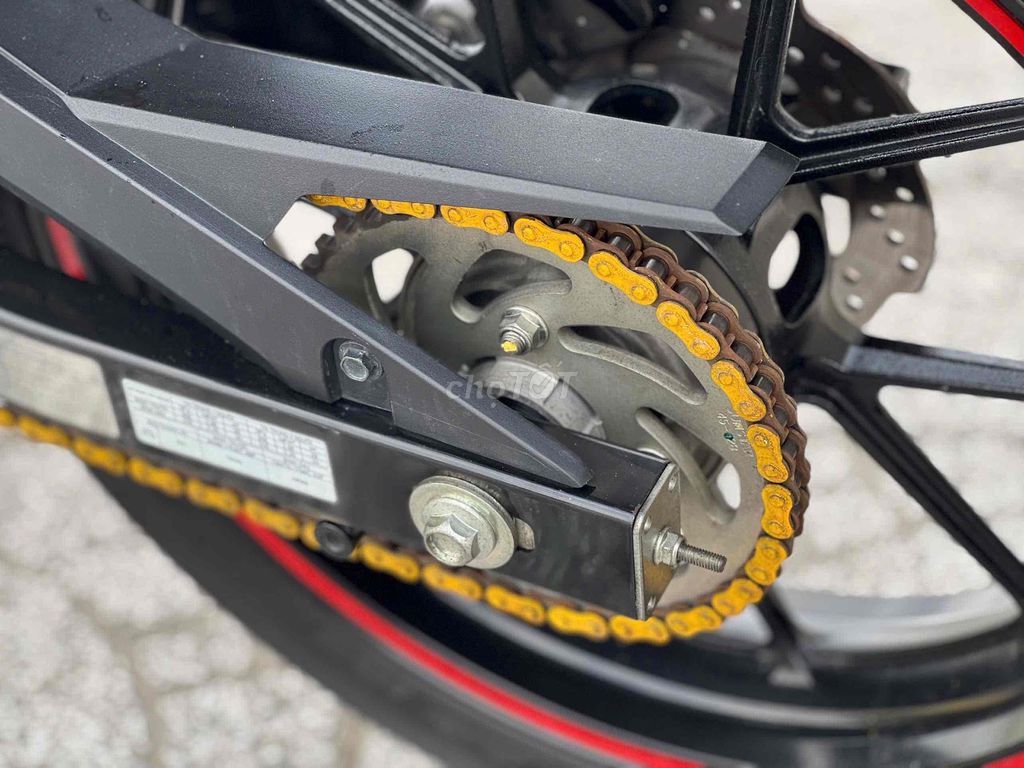 Suzuki GSX-R150 xe rất đẹp chạy lướt odo 9000km. Mua bán Xe máy tại Quận Ninh Kiều Cần Thơ được đăng bởi Cửa Hàng Xe máy Tân Lập Hưng hình 7