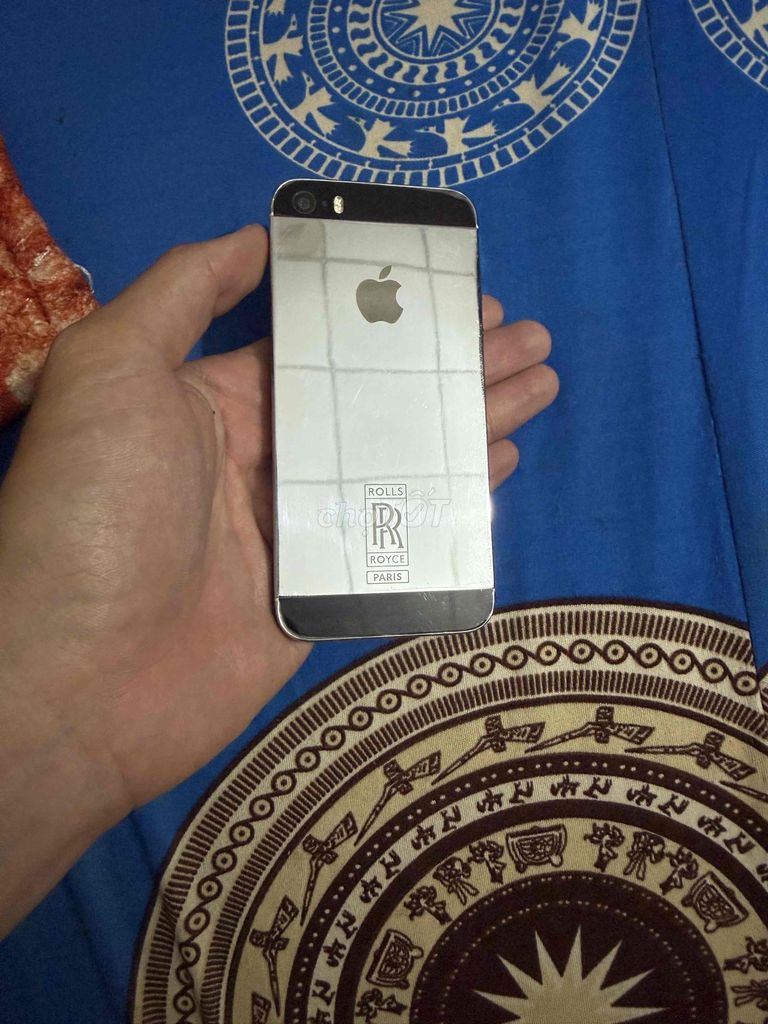 Apple iPhone SE Bạc. Mua bán Điện thoại tại Huyện Trà Ôn Vĩnh Long được đăng bởi Lê Thắng hình 1