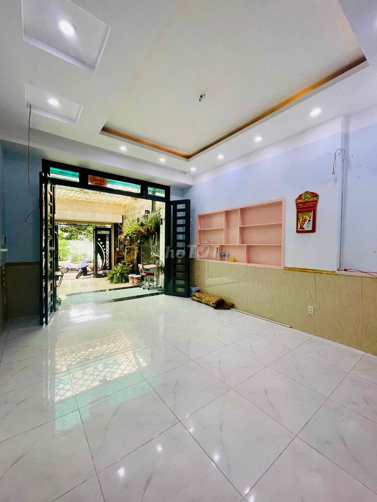 Nguyên căn 4PN Gigamall - hẻm xe hơi rộng , đậu ô tô