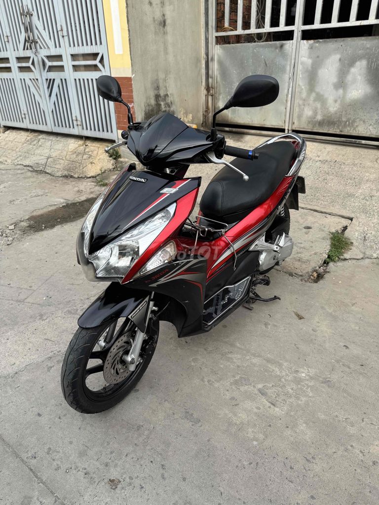 Honda Air Blade FI Đỏ Đen, Máy Zin, Áo Đẹp