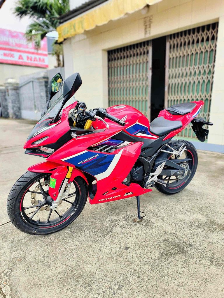 honda CBR150R odo 950km có bán góp. Mua bán Xe máy tại Thành phố Dĩ An Bình Dương được đăng bởi Dương ô tô motor bình dương hình 3