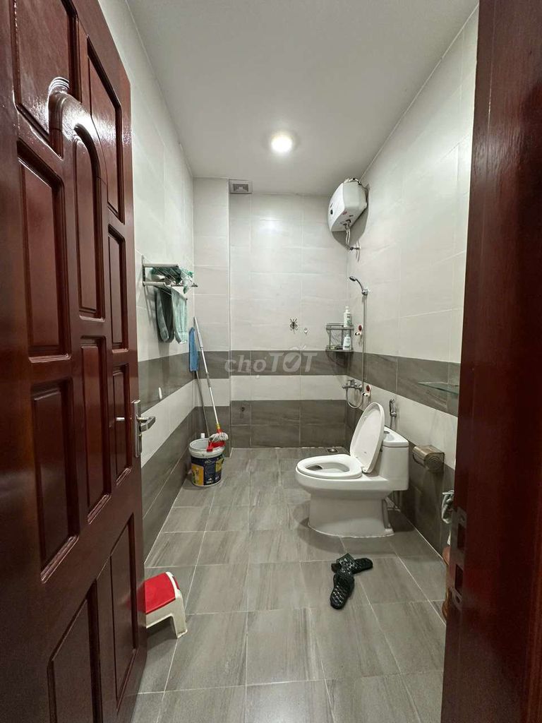 Furnished 3-storey house near Hòa Khánh market — photo 6