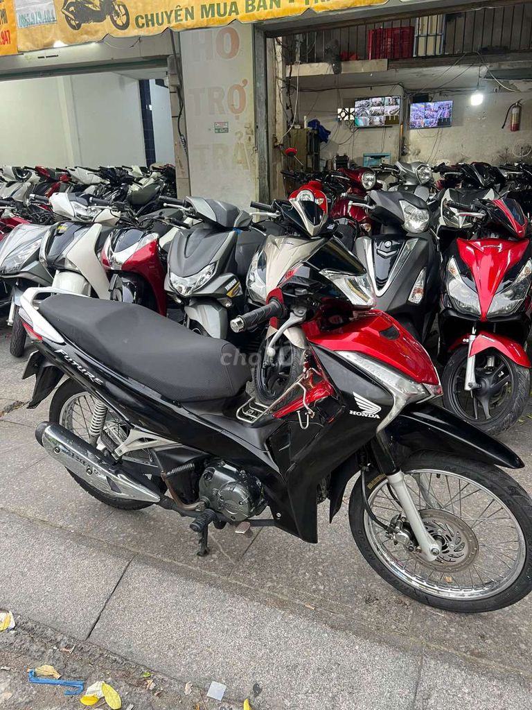 Светодиод Honda Future Fi 2022 красный черный б/у