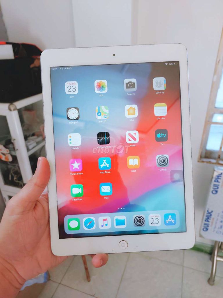 Apple iPad Air 10 inch cho bé xem Youtube. Mua bán Máy tính bảng tại Quận Hải Châu Đà Nẵng được đăng bởi Lộc Roy hình 1