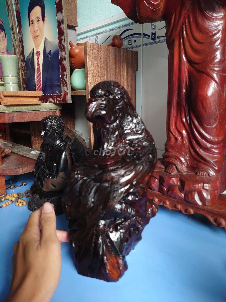 Tượng điêu khắc Gỗ Nâu đỏ. Mua bán Đồ sưu tầm, đồ cổ tại Thành phố Biên Hòa Đồng Nai được đăng bởi Tiểu Cảnh Thiên Nhất hình 1