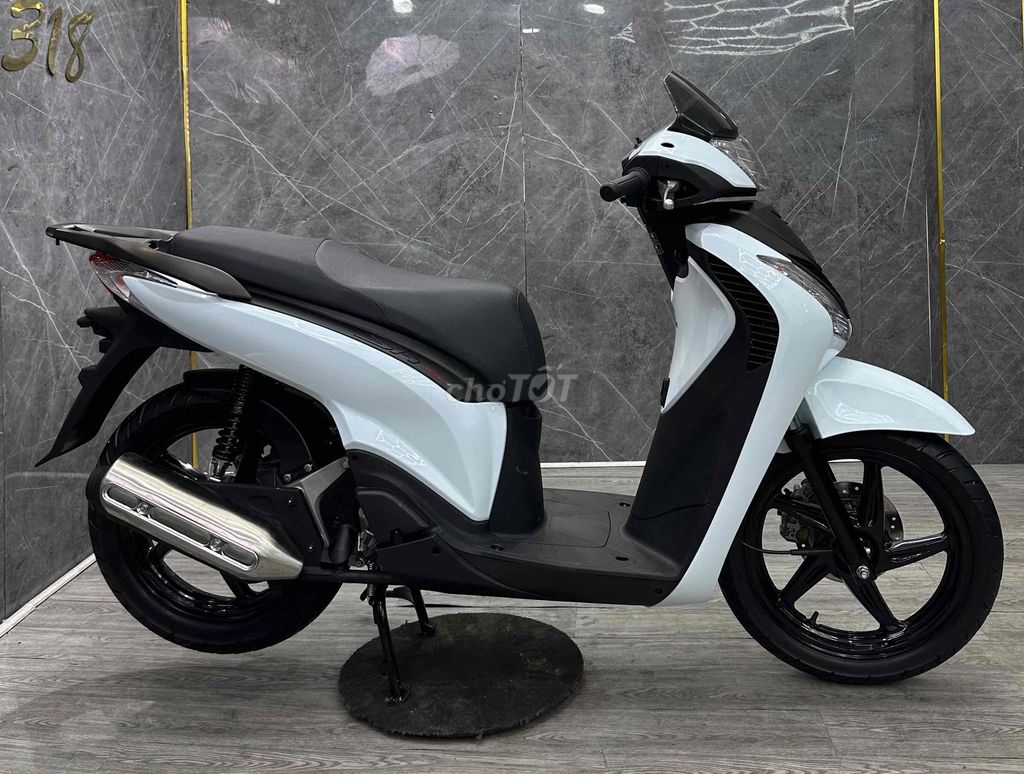 SH Ý 2012 150i HSCT trắng đen Sport. Mua bán Xe máy tại Quận Tân Phú Tp Hồ Chí Minh được đăng bởi  Võ SH318 hình 4