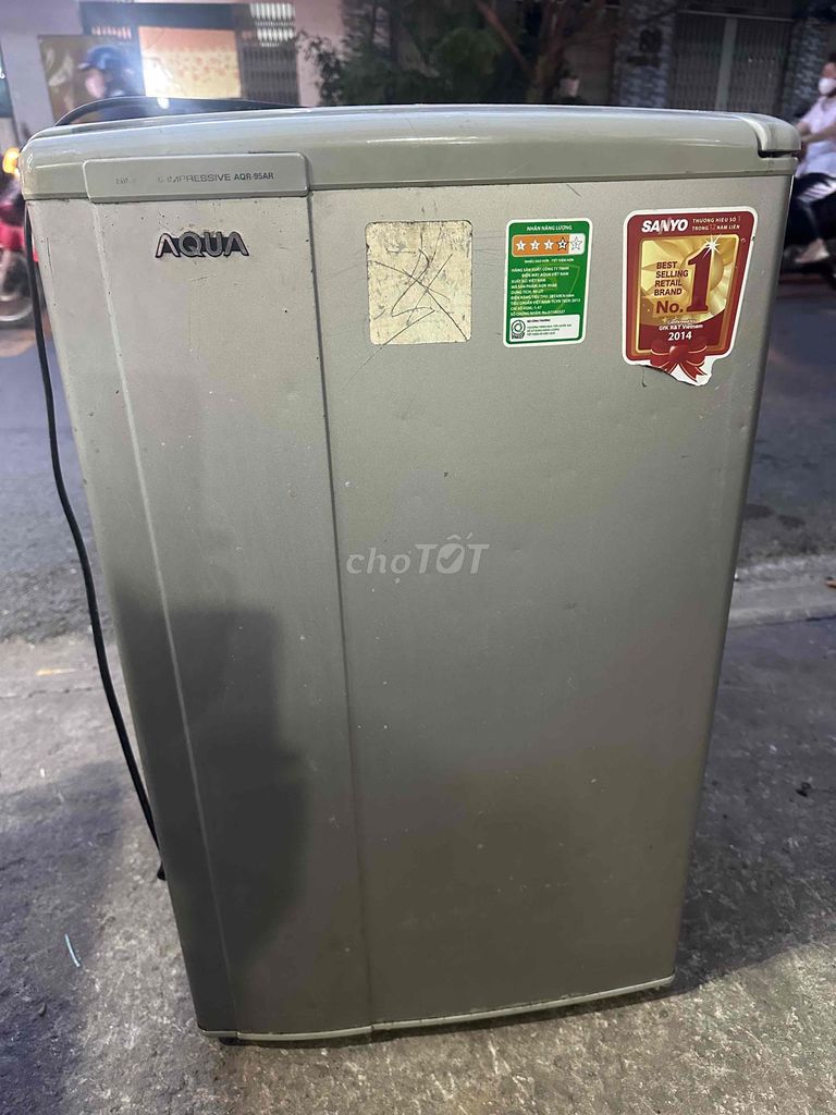 Tủ lạnh Aqua AQR-95AR(SS) Xám. Mua bán Tủ lạnh tại Quận Tân Phú Tp Hồ Chí Minh được đăng bởi Nguyen tuấn hình 1