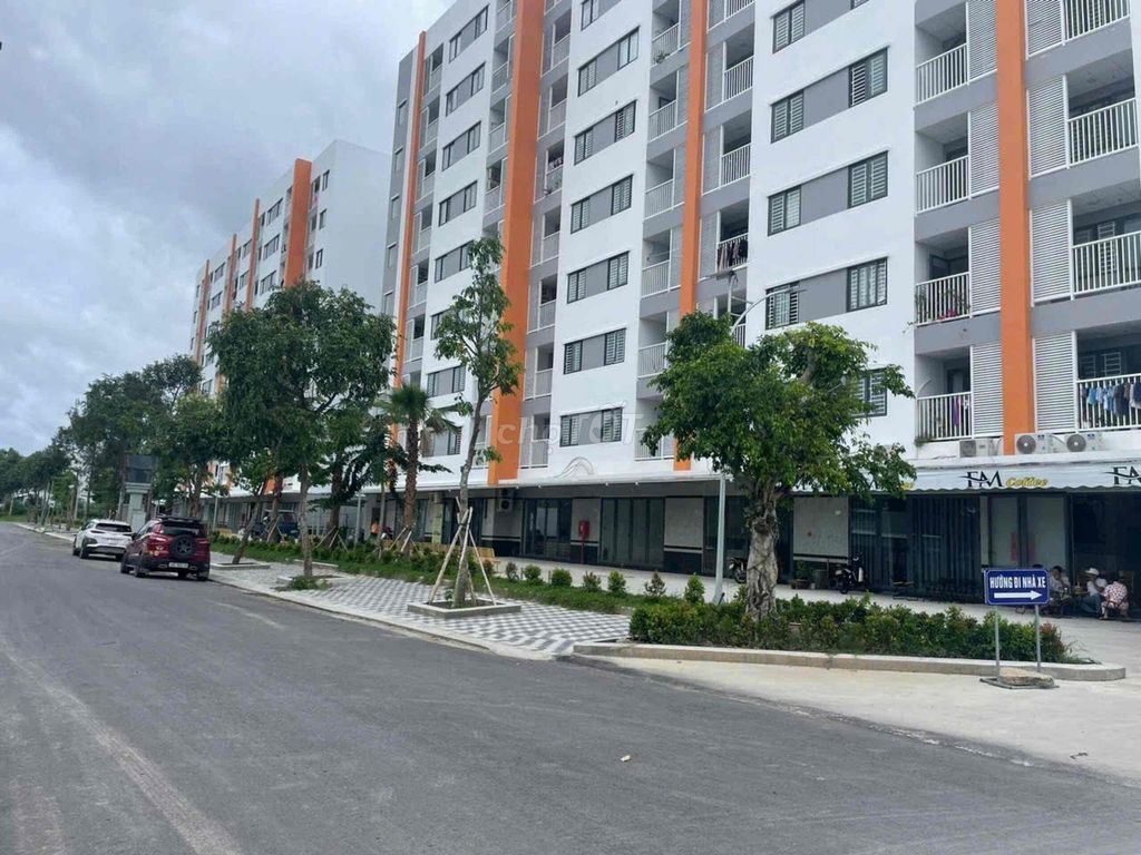 Căn hộ 62m2 Mới 100% 2pn, 2 máy lạnh khu hồng loan mới 5C kế bên xe CT