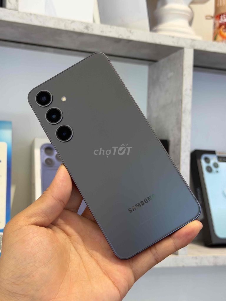 Samsung S24plus Xám 256Gb 12Gb 2 sim 99%. Mua bán Điện thoại tại Quận 3 Tp Hồ Chí Minh được đăng bởi Trịnh Quang Linh hình 1