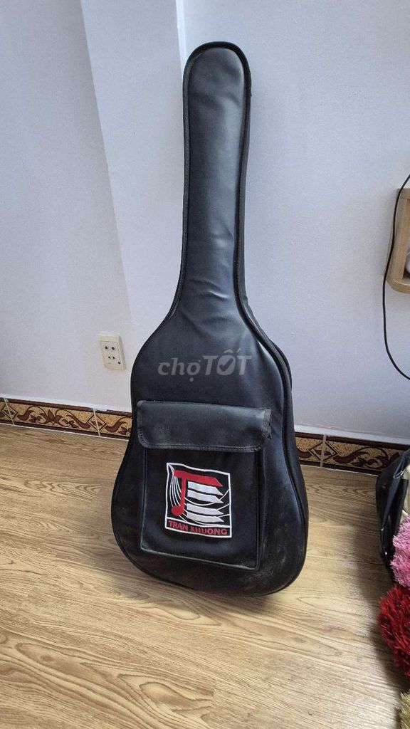 Đàn guitar gỗ kèm bao đựng. Mua bán Nhạc cụ tại Thành phố Sóc Trăng Sóc Trăng được đăng bởi Tâm hình 1
