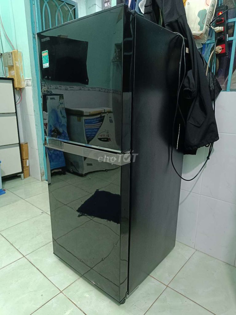 Cần bán tủ lạnh Toshiba inverter 180lít, tủ zin