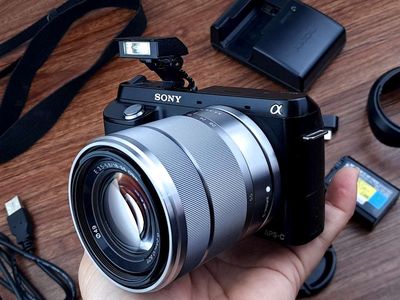 Sony Nex F3 + lens 18-55 OSS