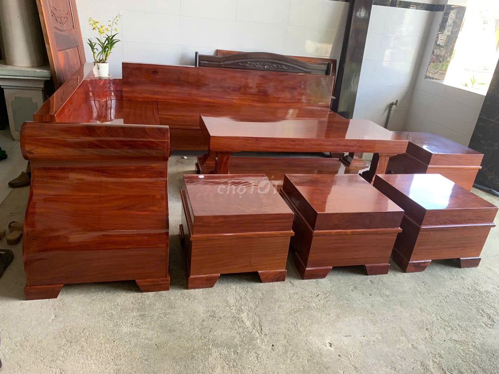 Cần Bán Nhanh Bộ Sofa Hộp Gỗ Lim Cao Cấp