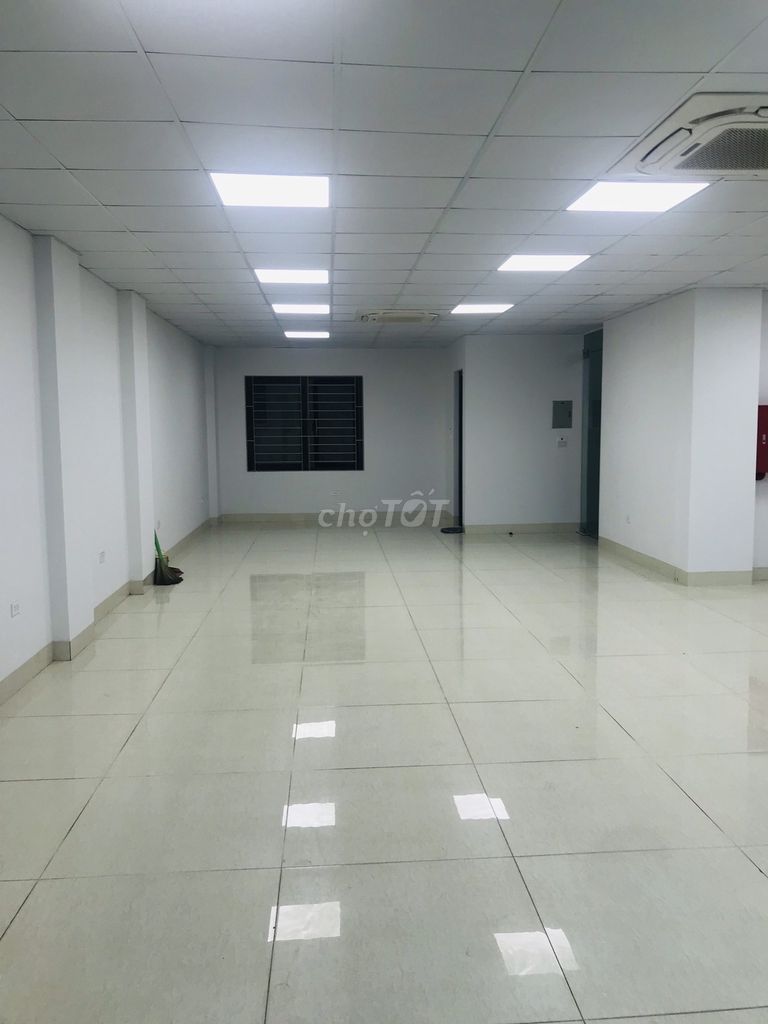 Cho thuê văn phòng Nguyễn Trãi, Triều Khúc- Thanh Xuân Nam 120 m2