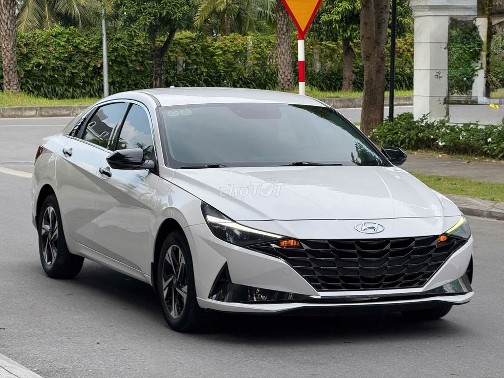 Elantra 1.6 sx 2022 model 23 đặc biệt. Mua bán Ô tô tại Quận Long Biên Hà Nội được đăng bởi PHÚC LÂM  AUTO hình 10