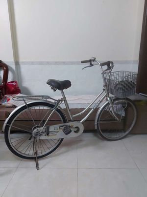 Xe đạp martin nhôm màu bạc. Mua bán Xe đạp tại Thành phố Bến Tre Bến Tre được đăng bởi Nguyễn Oanh