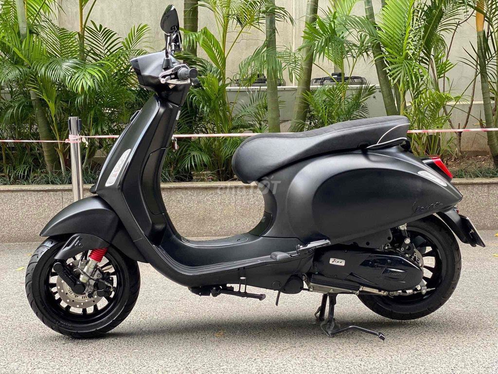 VESPA SPRINT 2023 ĐEN SẦN CAO CẤP ZIN CHẤT NEW 99%