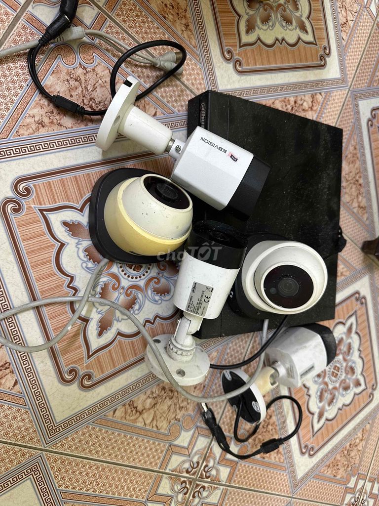 Bộ camera an ninh 5 mắt 500GB Đã sử dụng. Mua bán Máy ảnh, Máy quay tại Quận Dương Kinh Hải Phòng được đăng bởi van hai hình 1