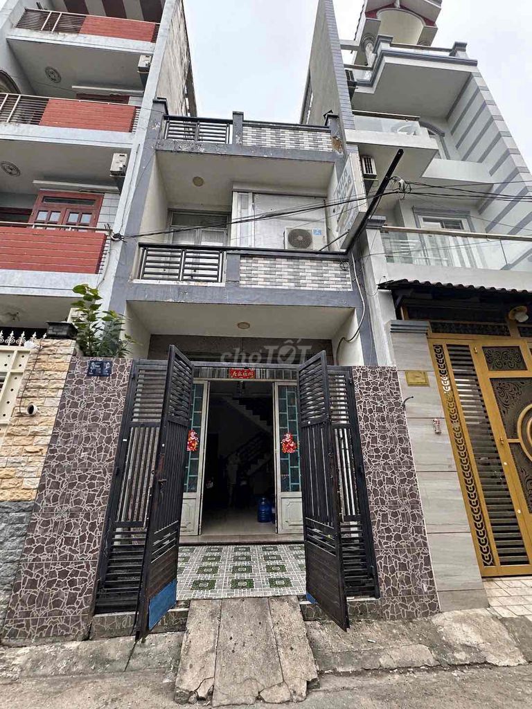 Аренда · 3 комн. · 413 м² · Quận Bình Tân, ул. Đường Lê Văn Quới