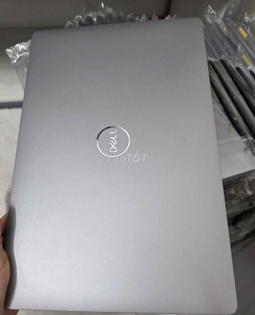 dell cảm ứng