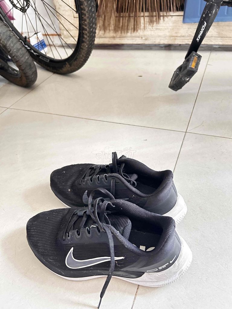Giày thể thao Nike nữ Đen size 38. Mua bán Giày dép tại Thành phố Thủ Đức Tp Hồ Chí Minh được đăng bởi Le Van Tan hình 1
