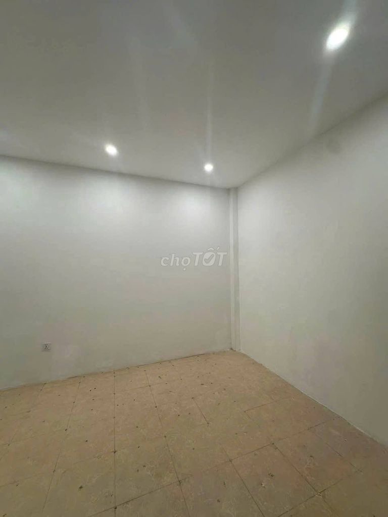 Дом в переулке 180 Хоангкуоквьет, Каузяй