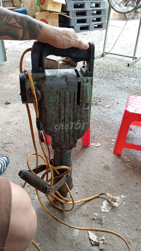 Máy đục bê tông Kim loại Xanh rêu. Mua bán Đồ chuyên dụng, Giống nuôi trồng tại Quận Ba Đình Hà Nội được đăng bởi phạm quang bình hình 1