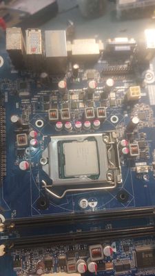 H61 kèm i5 3470 kích tắt, k rõ sống chết,. Mua bán Linh kiện (RAM, Card...) tại Huyện Quế Võ Bắc Ninh được đăng bởi Tôi  Là Ai