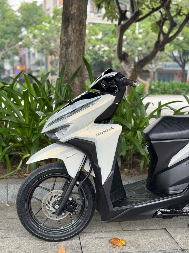 Vario 125 2022 бело-черный Индонезия гор. номер 9владельцев