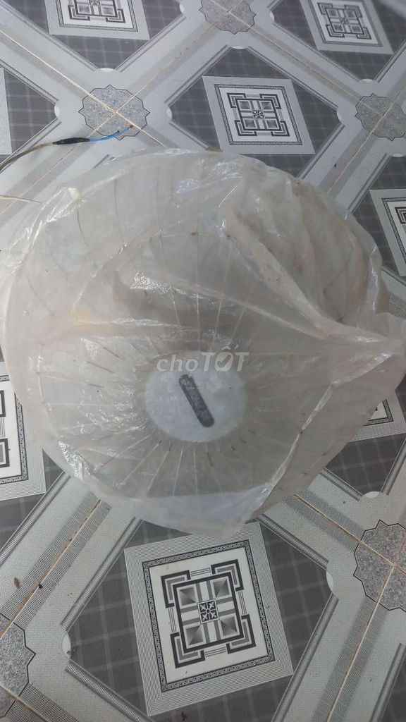 Quạt trần xoay đảo chiều còn mới. Mua bán Quạt tại Quận 7 Tp Hồ Chí Minh được đăng bởi  Hoàng Hải Nguyên  hình 1