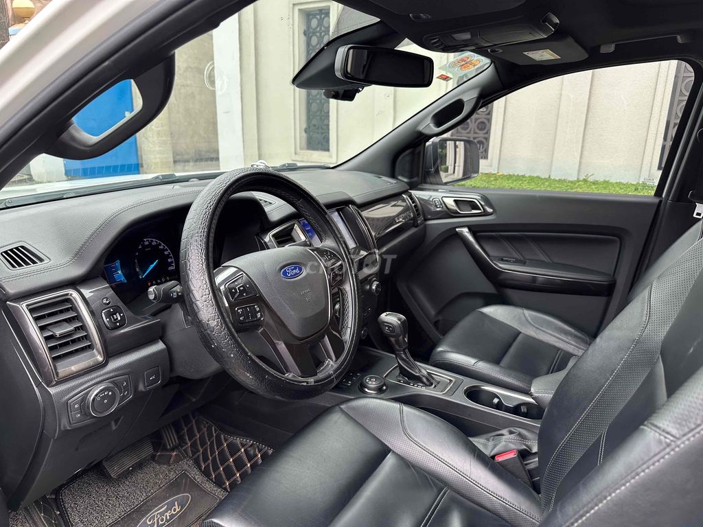 Ford Everest 2019 Titanium 2.0L 4x4 AT - 90000 km. Mua bán Ô tô tại Quận 12 Tp Hồ Chí Minh được đăng bởi F2Auto hình 6