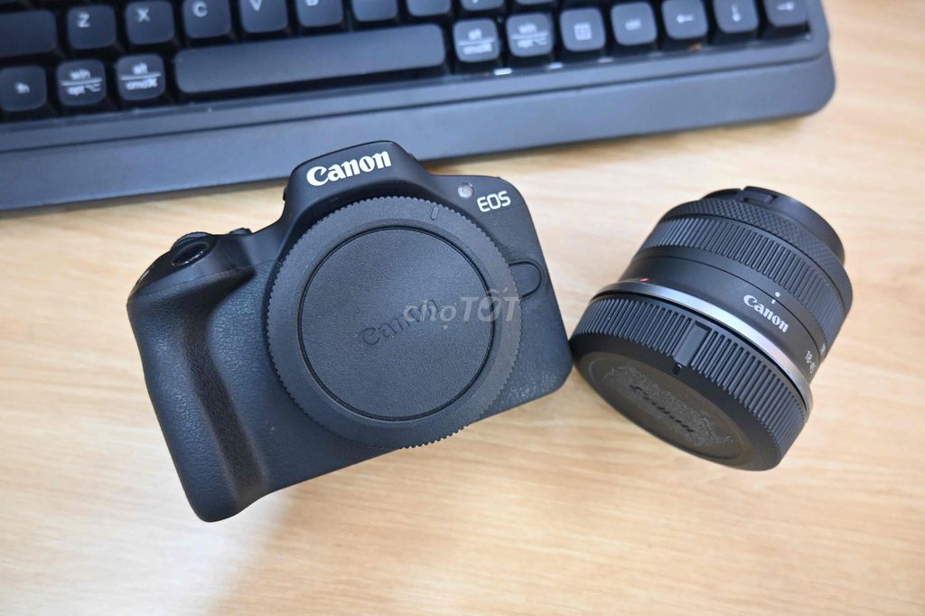 Máy ảnh Canon R50 vs 18 45 rf. Mua bán Máy ảnh, Máy quay tại Quận Tân Bình Tp Hồ Chí Minh được đăng bởi Lê Thị Phương Thảo hình 1